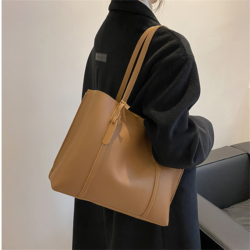 Classic Black Faux Leather Tot - Leatherworking Classic ulasan dan harga